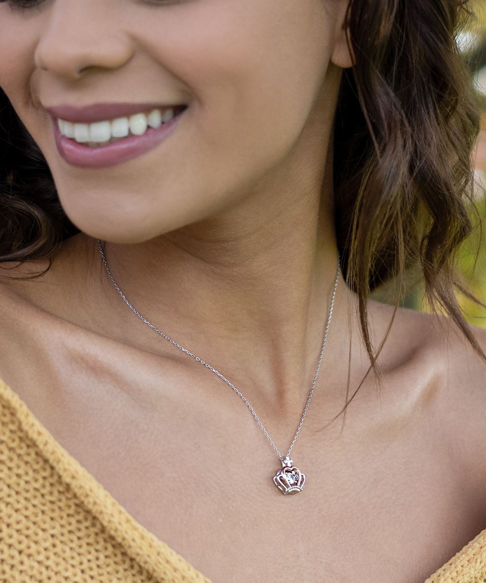 Kroon Ketting - Prachtig Symbool van Empowerment en Elegantie - Handgemaakt met Luxe Materialen