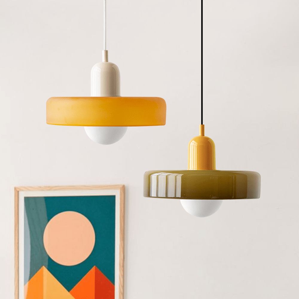 Kleurrijke hanglamp van glas-in-lood met modern design