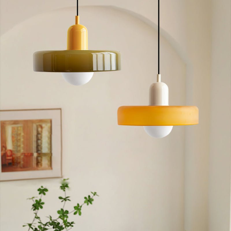 Kleurrijke hanglamp van glas-in-lood met modern design