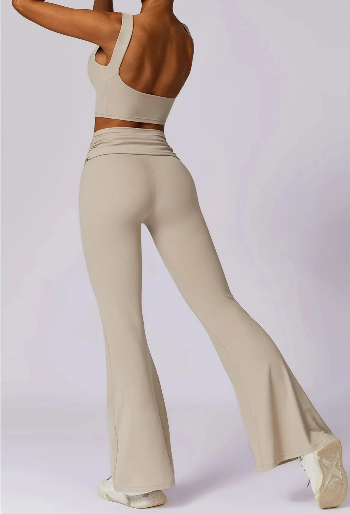 Sportieve Set met Flared Trainingsbroek en Tanktop