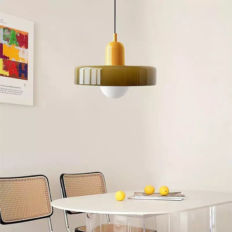 Kleurrijke hanglamp van glas-in-lood met modern design