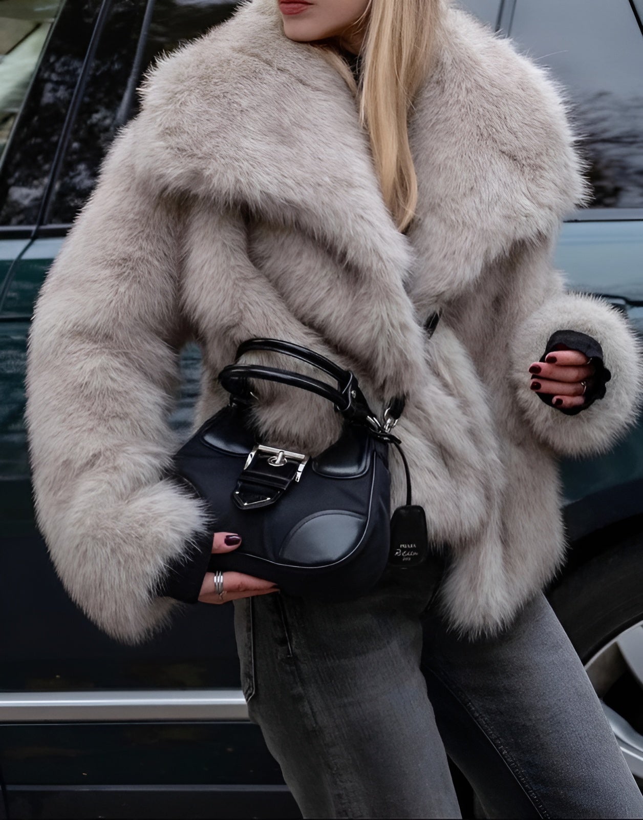Modieuze nepbontjas voor dames - Luxe en stijlvol