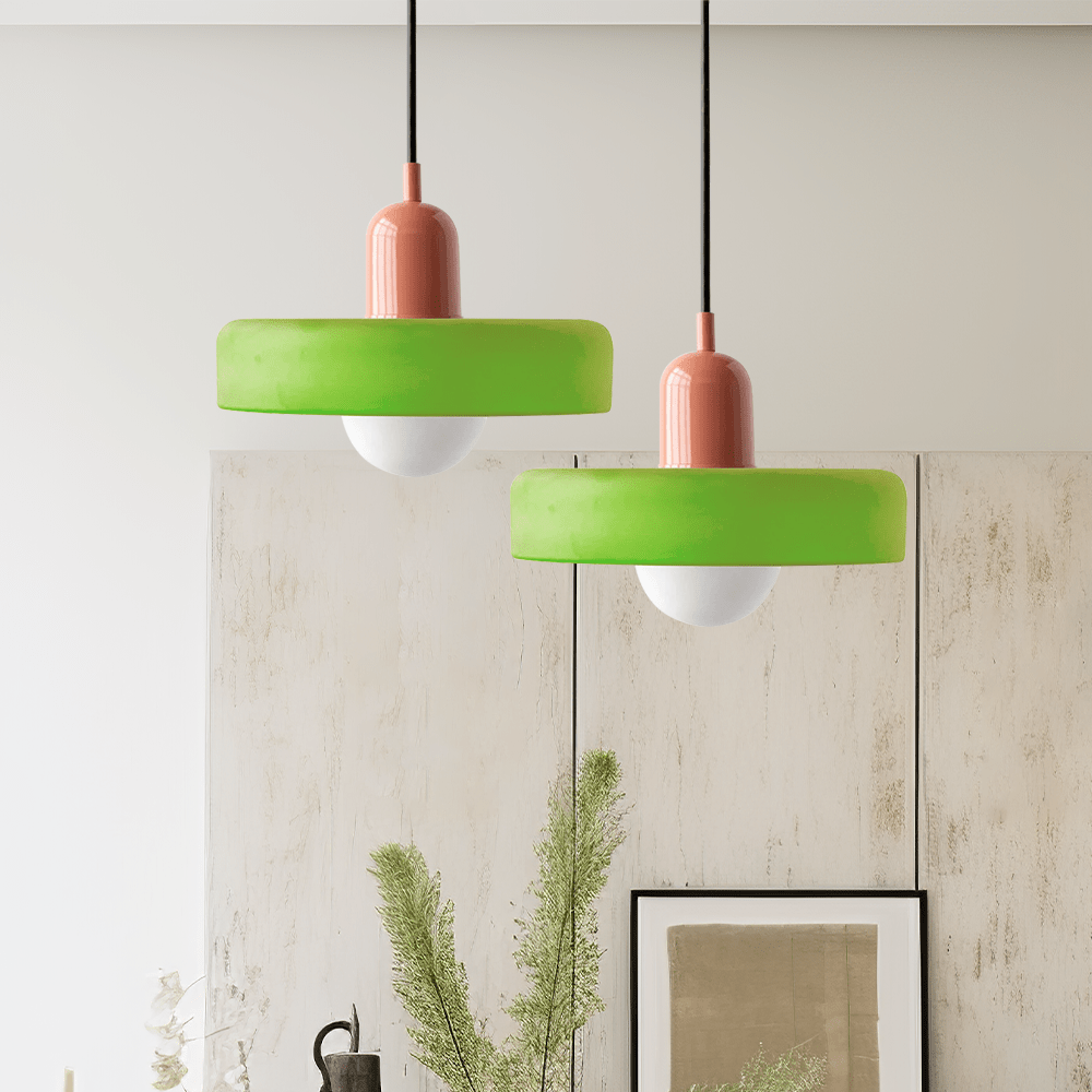 Kleurrijke hanglamp van glas-in-lood met modern design