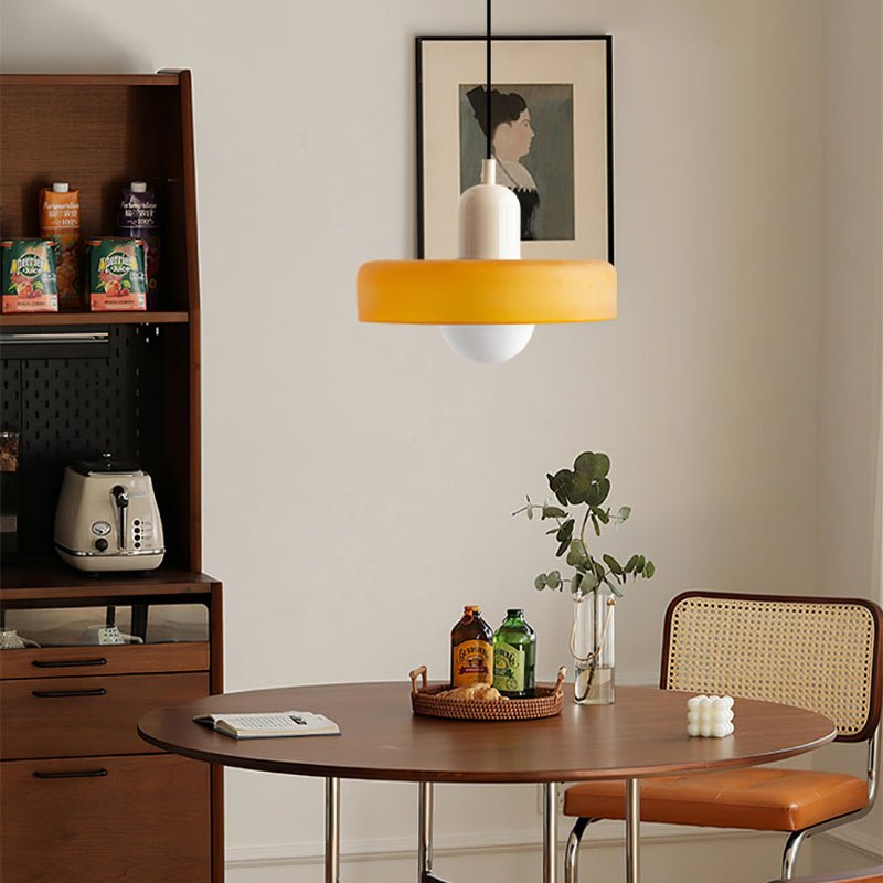 Kleurrijke hanglamp van glas-in-lood met modern design