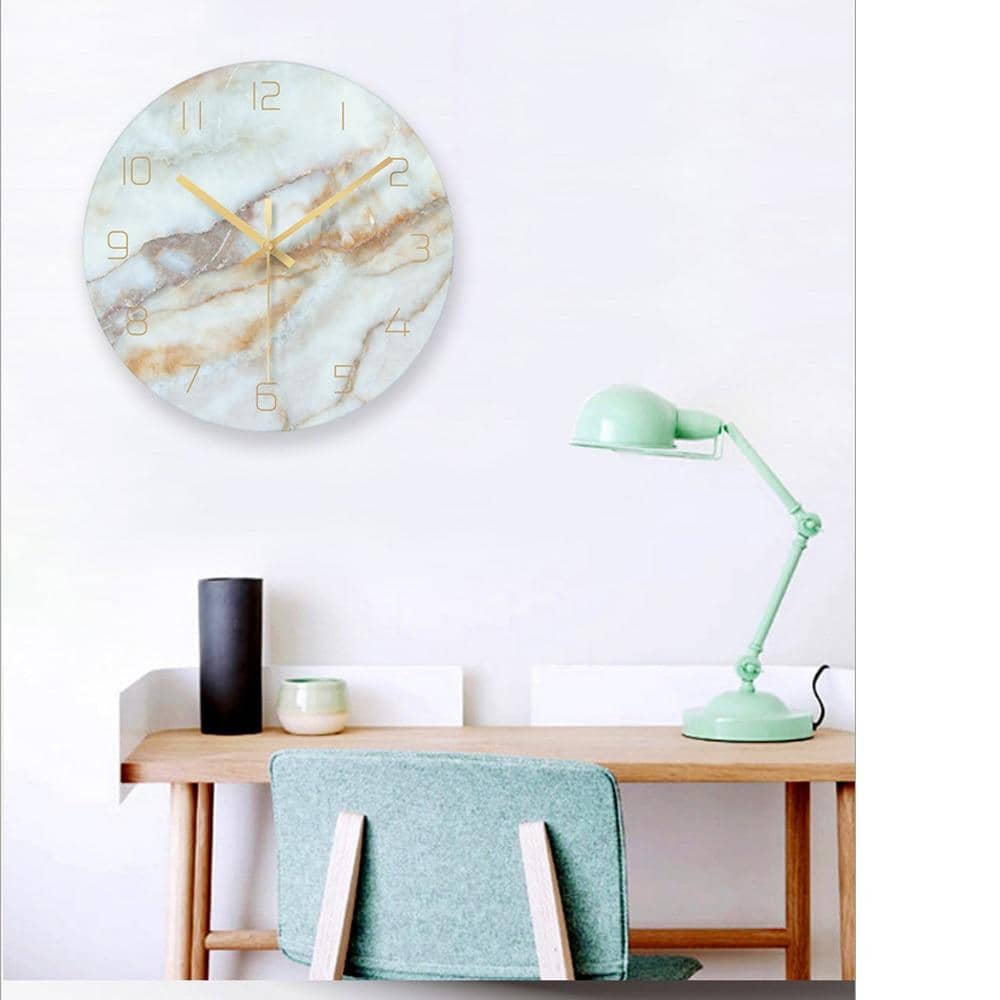 Luxe marmeren wandklok voor tijdloze elegantie