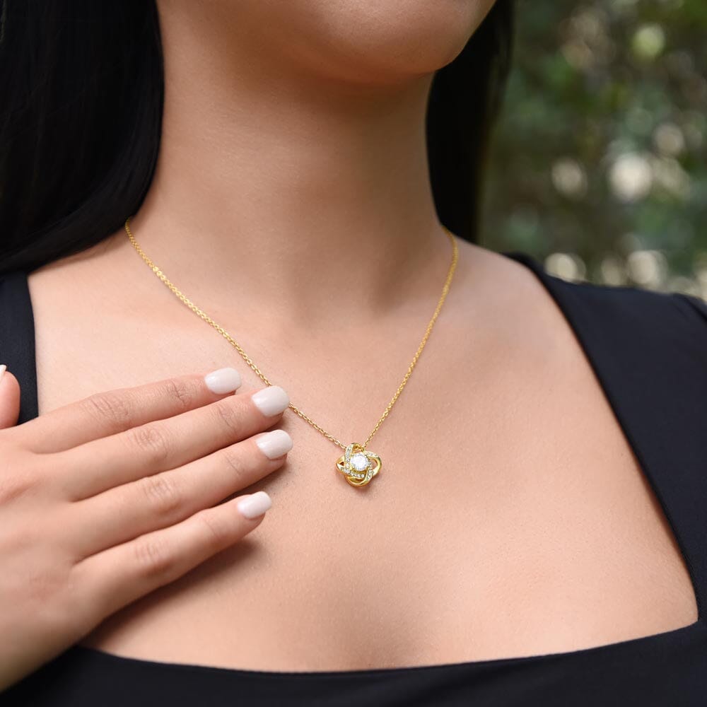 Knoop Ketting met 6mm Cubic Zirconia - Symbool van Eeuwige Liefde