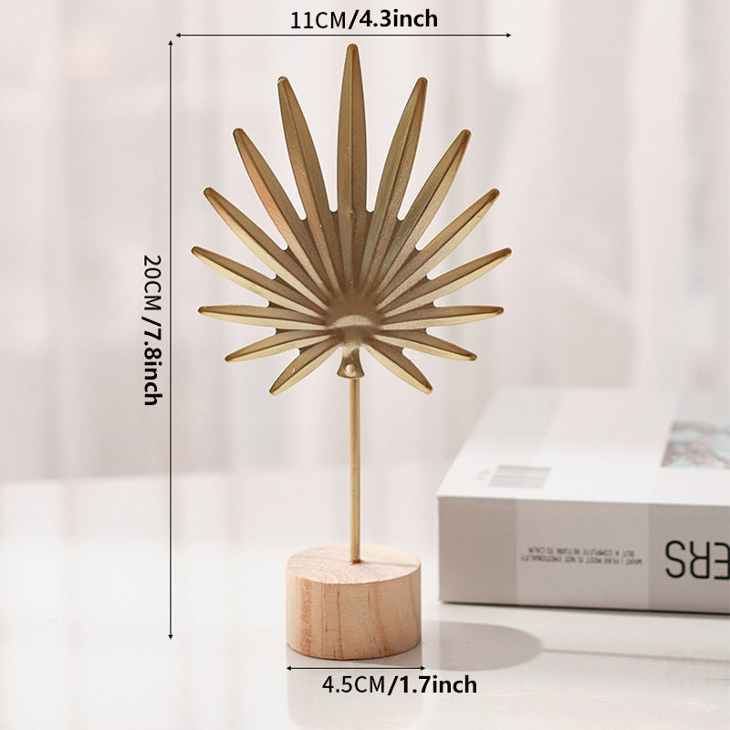 Scandinavische Metalen Blad en Sneeuwvlok Sculptuur met Houten Basis - Elegante Woondecoratie