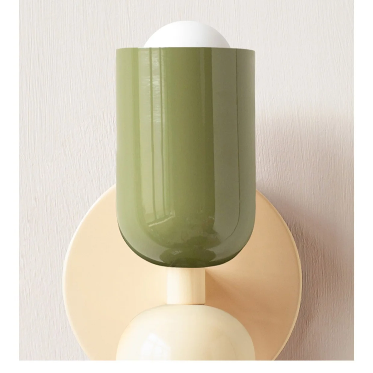 Scandinavische Wandlamp met Warm LED Licht