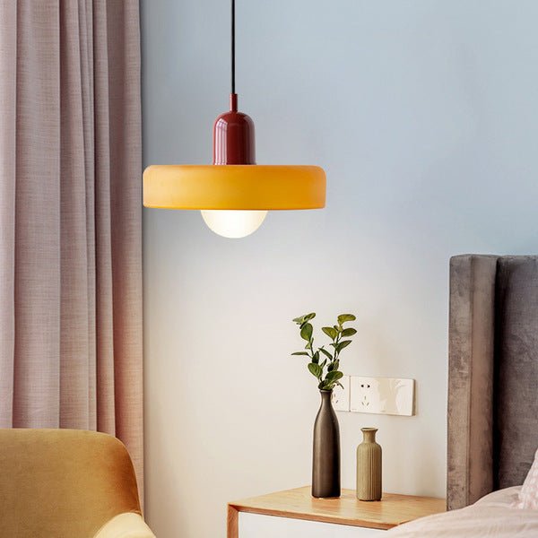Kleurrijke hanglamp van glas-in-lood met modern design