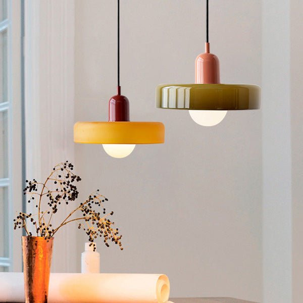 Kleurrijke hanglamp van glas-in-lood met modern design