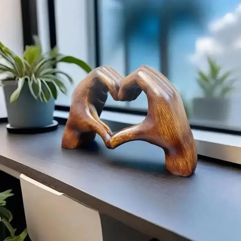 Houten Beeldje van Liefde en Verbinding